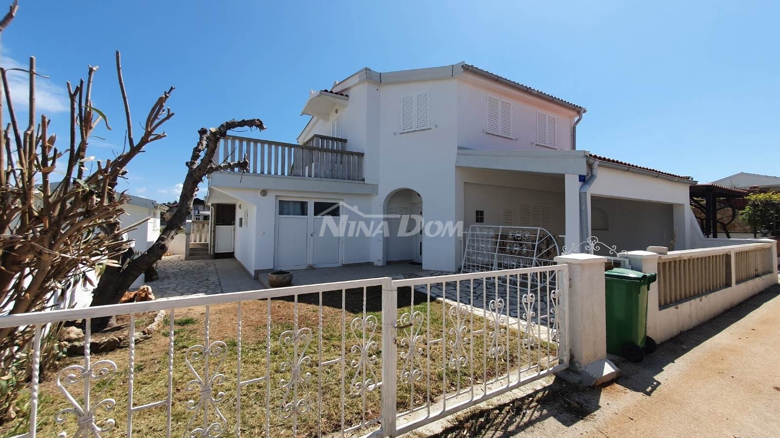 Holiday property 50 meters from the sea
