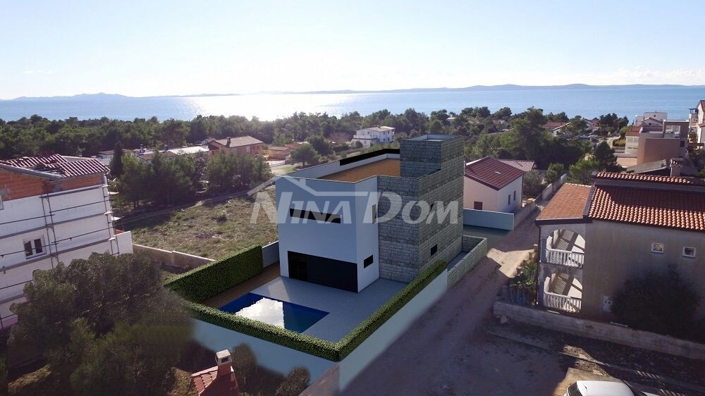 South side, new construction, villa with swimming pool and roof terrace.