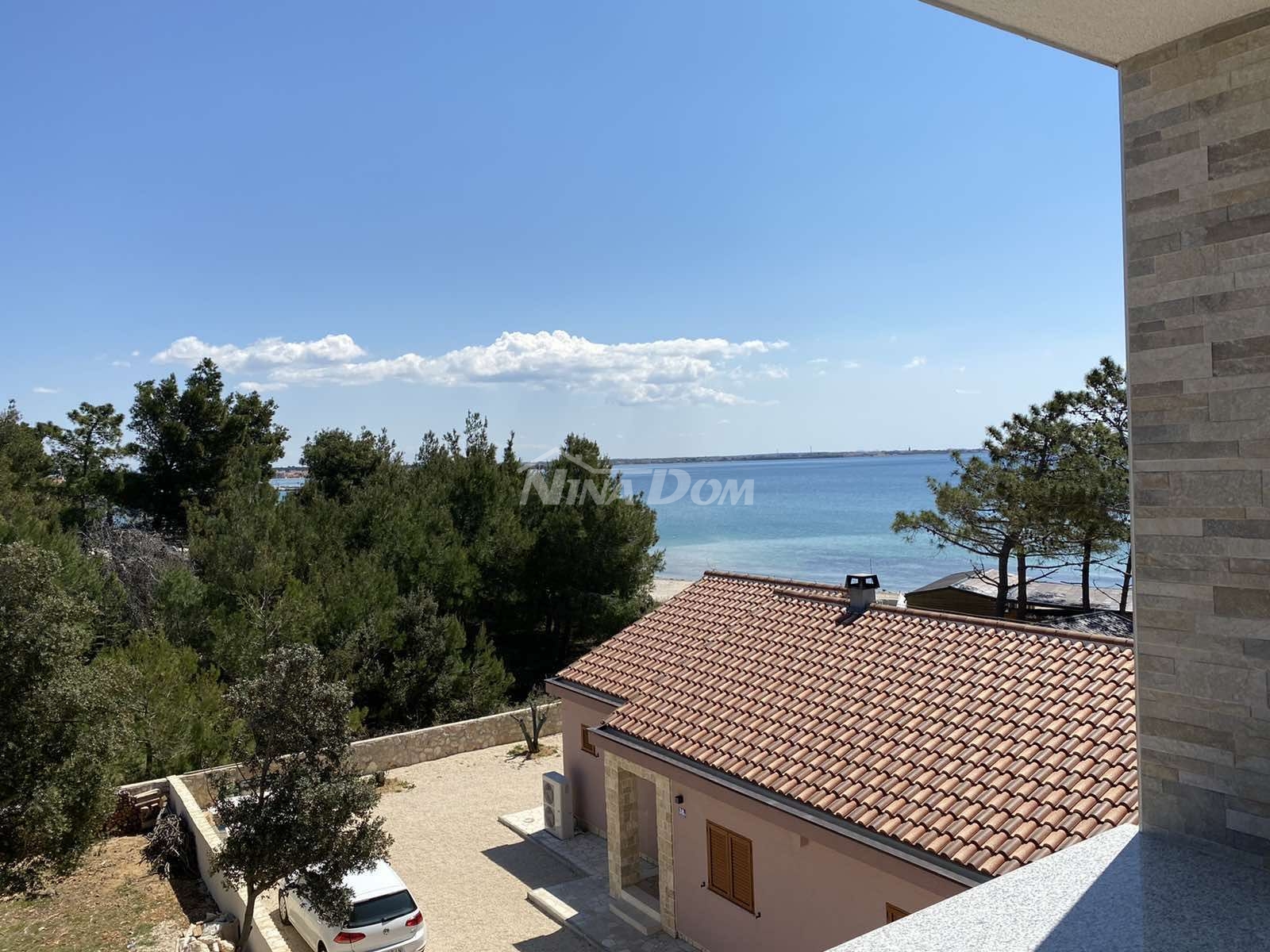 Apartment on the south side with a beautiful view of the sea