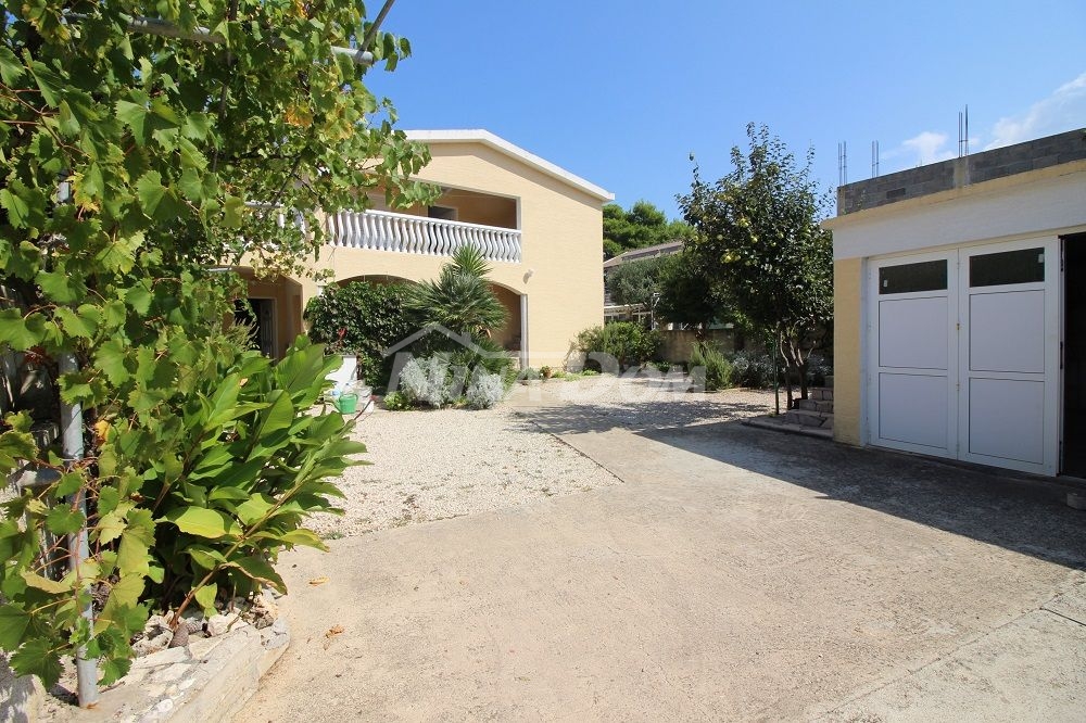 Family property 75 meters from the sea