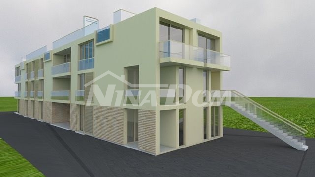 BUILDING LAND WITH PERMIT - 50M FROM THE SEA - 7 APARTMENTS