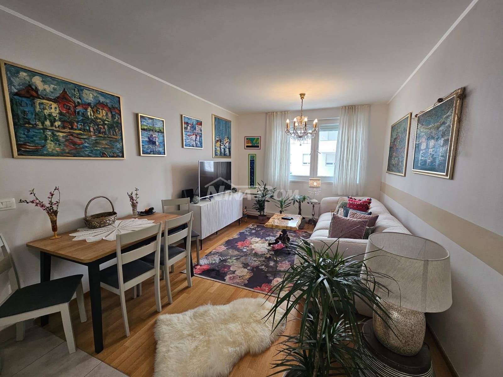 Beautiful apartment in Višnjik, parking, high ground floor, 5 min to the center