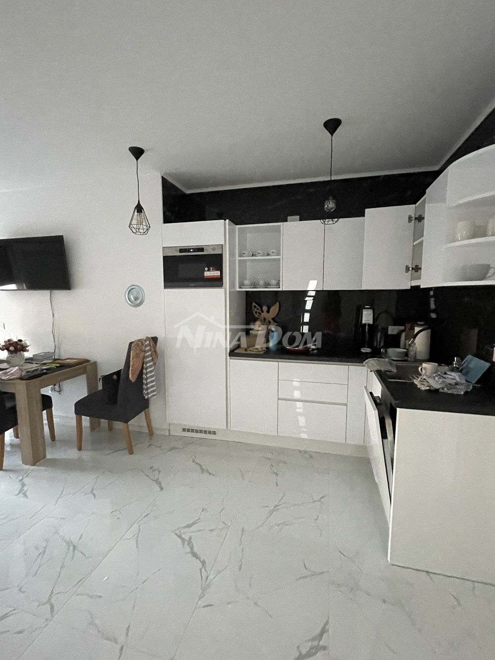 Južna strana otoka Vira, dvosobni apartman 130 od mora