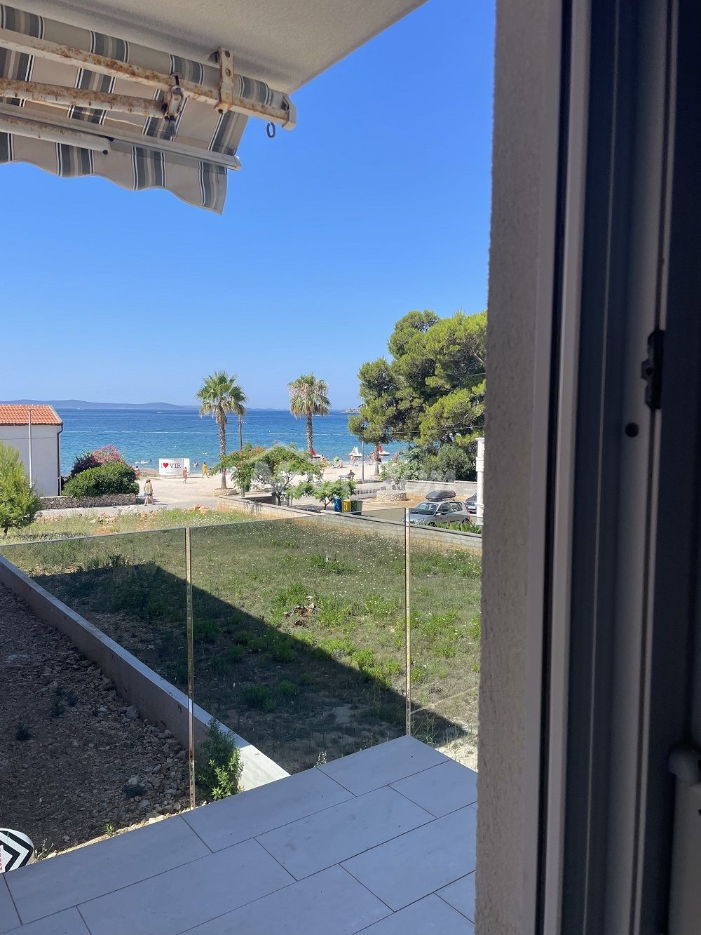 Južna strana otoka Vira, dvosobni apartman s pogledom