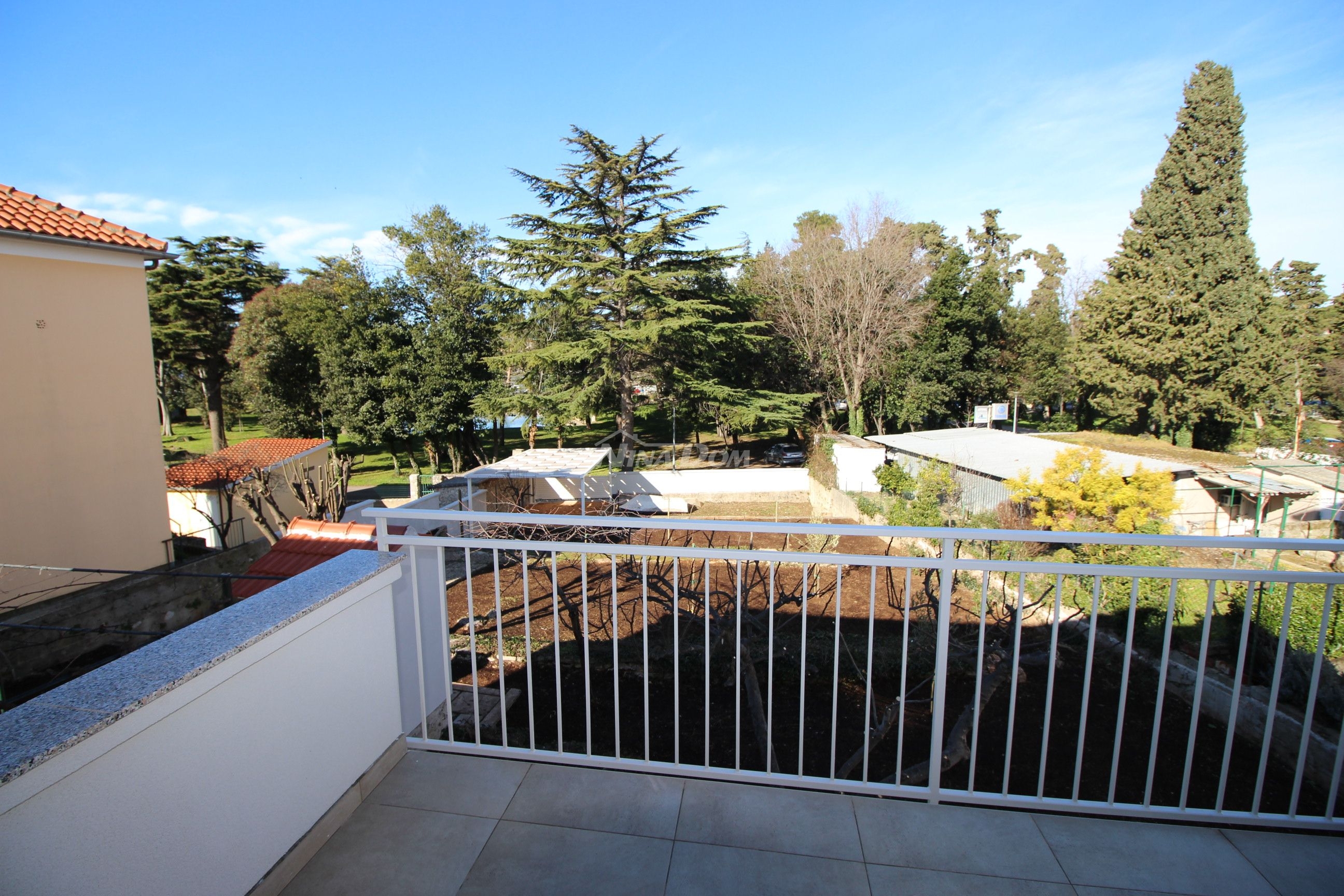 A house in an attractive location with a spacious garden
