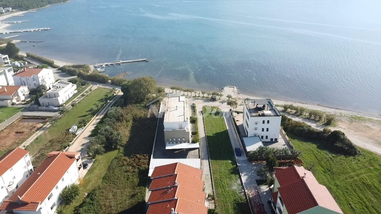 Stavebný pozemok, druhý rad k moru 