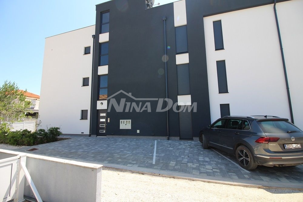 Ground floor apartment in the center of the island of Vir.
