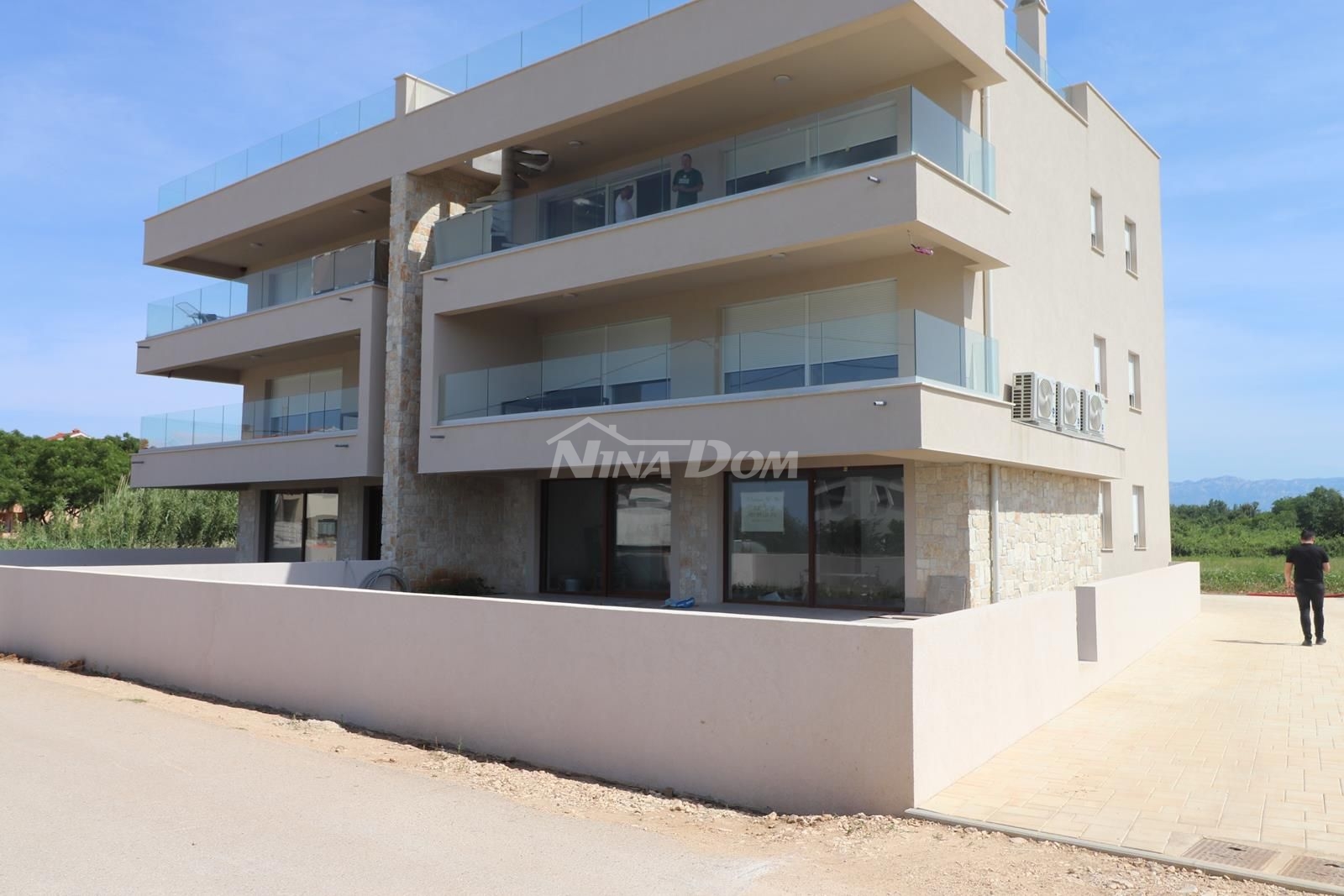 ATRAKTÍVNY APARTMÁN PRIVLAK - BLÍZKO MORA 100 METROV