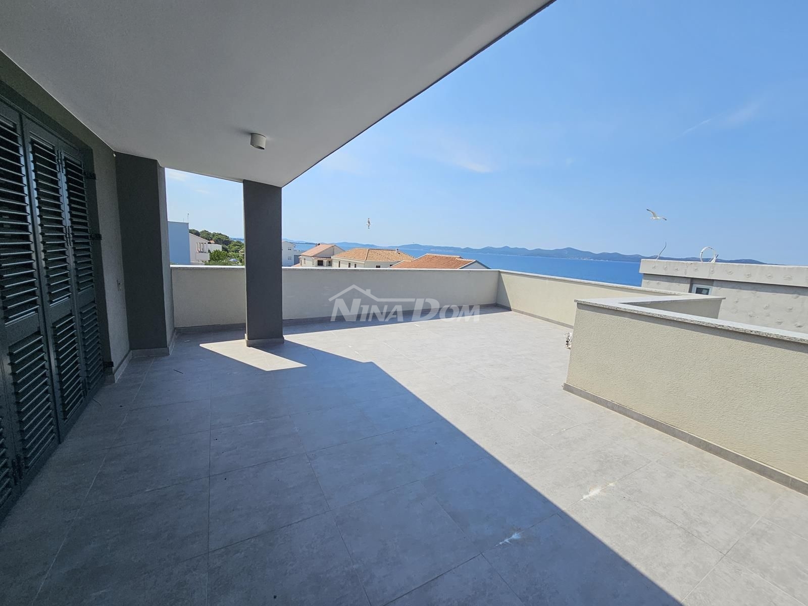 Kožino Penthouse private path to the sea