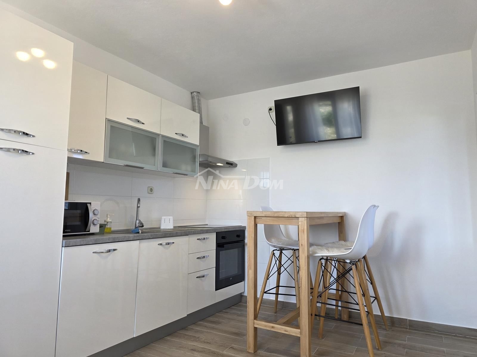 Prodaja apartmanska kuća Ražanac
